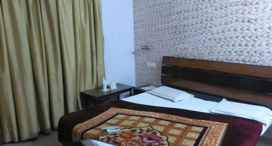 Hotel Kingston, Zirakpur 4